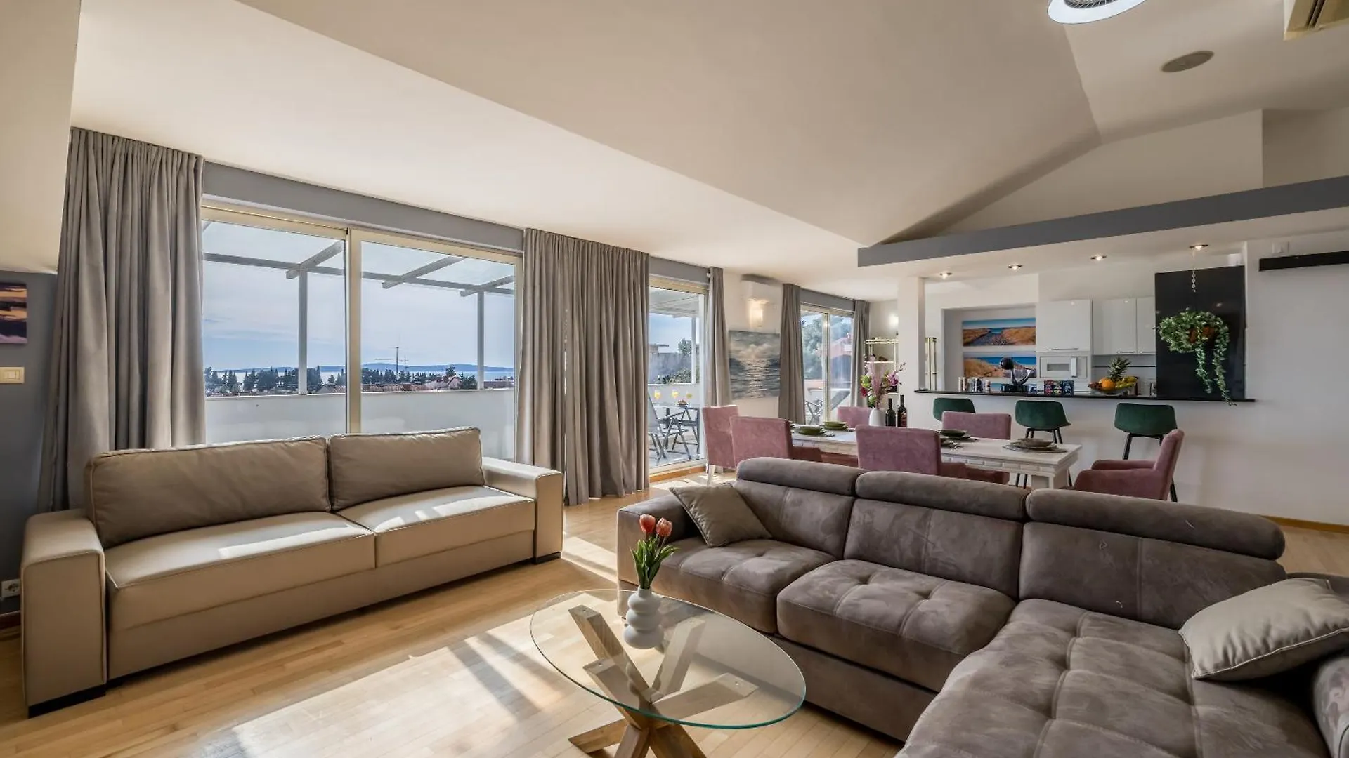 Urban Utopia Penthouse With Private Parking Split Apartamento
